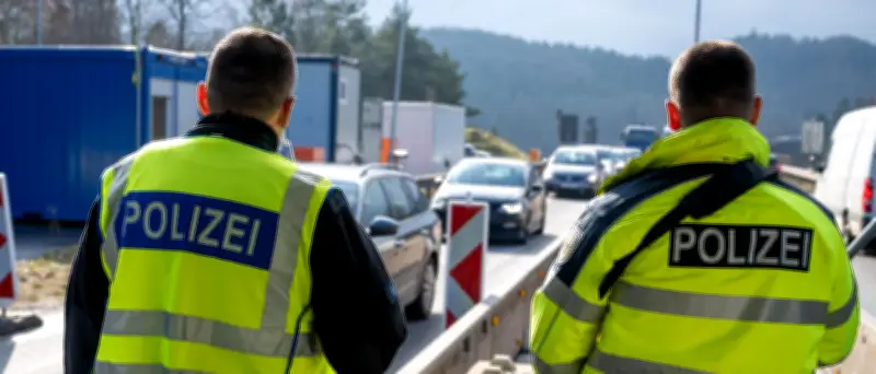 Streit um Grenzkontrollen: EU-Kommissar fordert Ende von Dobrindts Maßnahme