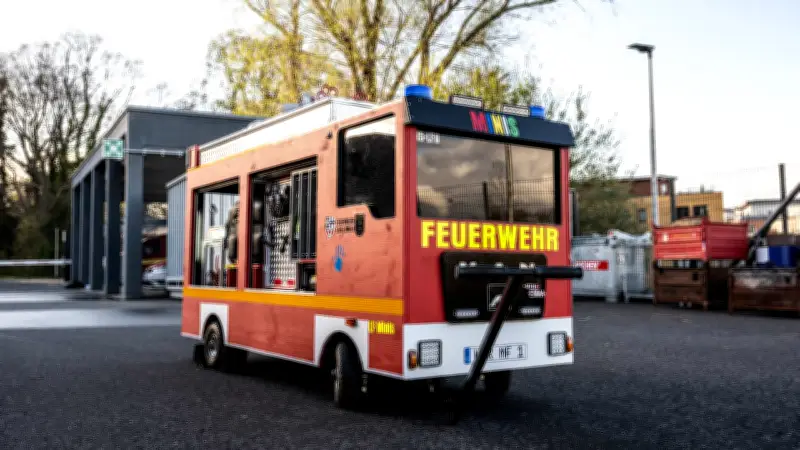 Tatüta-Tachchen! Wir sind Deutschlands kleinste Feuerwehr