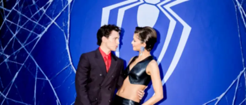Tausende Fans feiern Tom Holland und Zendaya in Berlin