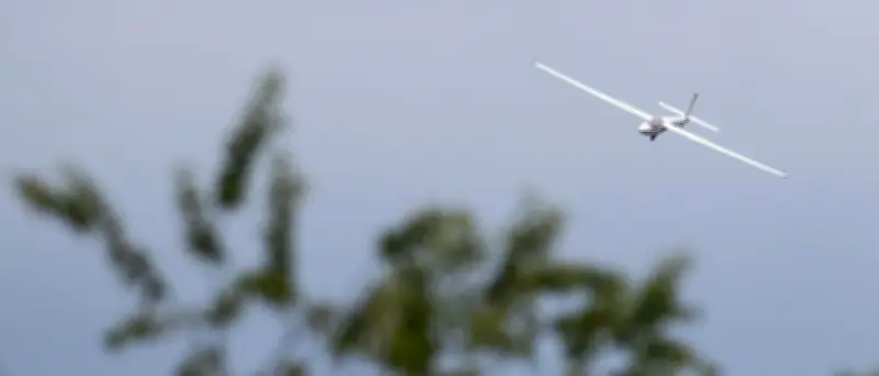 Tödlicher Segelflugzeug-Absturz in Greding: Pilot (61) stirbt bei Start