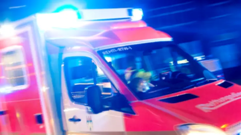 Tödlicher Unfall: Motorradfahrer kollidiert mit Kehrmaschine in Minden
