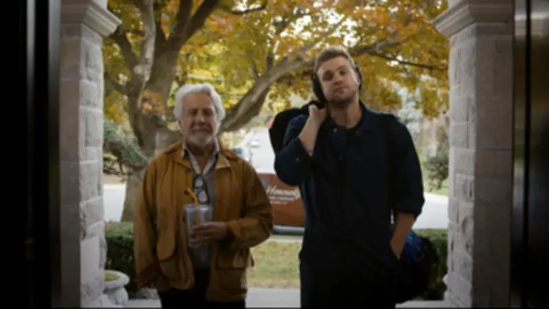 The Piano Tuner: Dustin Hoffman und Leo Woodall als ungleiches Duo