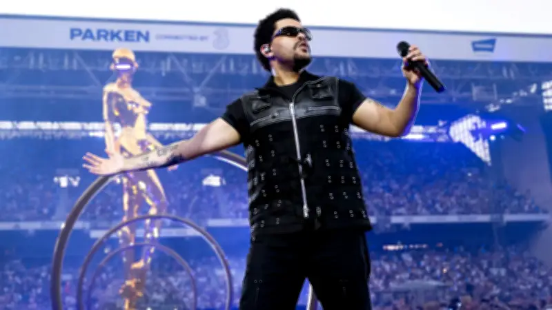 The Weeknd startet Deutschland-Tour mit 12-Meter-Roboter in München