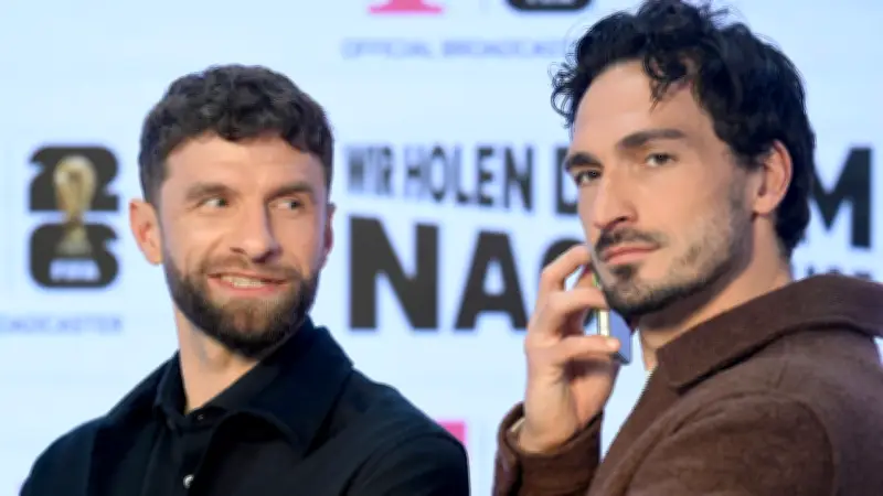 Thomas Müller und Mats Hummels: Weltmeister wollen Klub in Portugal kaufen