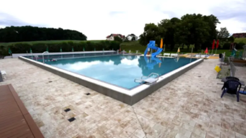 Tod nach Sprung im Freibad: 20-Jähriger stirbt bei nächtlichem Einbruch