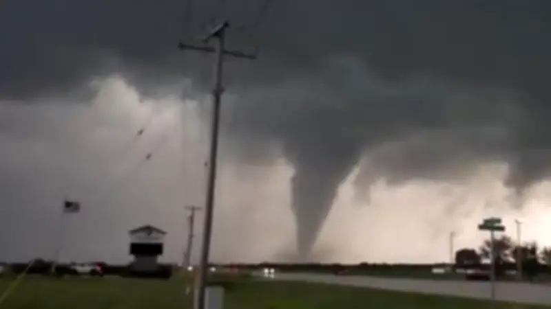 Tornado-Horror: Eigenheim wird zur Todesfalle für US-Bewohner