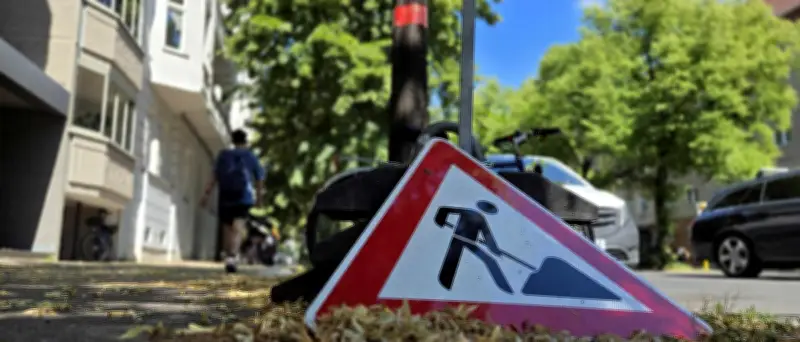 Torstraße: Weniger Autos, aber mehr Platz für Verkehr – Protest gegen Baumfällungen