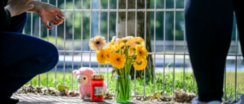 Tragödie in Schorndorf: Kleinkind in Auto gestorben – Mutter unter Verdacht