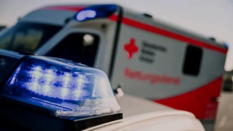 Tragischer Unfall auf Geburtstagsfeier: Getränkewagen tötet 26-Jährigen