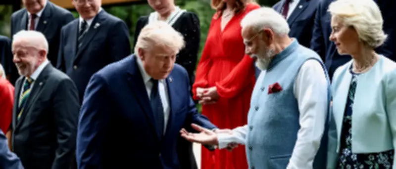 Trump wirkt müde beim G7-Gipfel: Hält sich an Modi fest