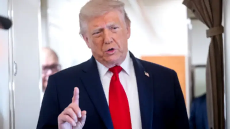 Trump zwingt Anthropic: Zwei Claude-KI-Modelle für Ausländer gesperrt