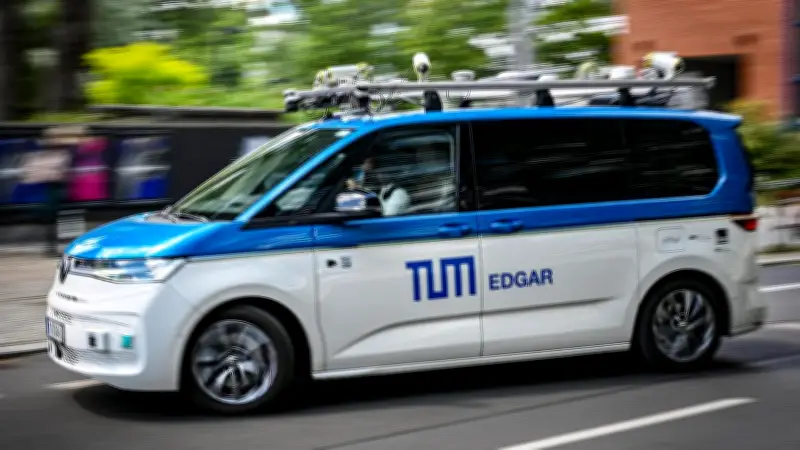 TÜV prüft in Berlin erstmals autonome Fahrt auf Level 4