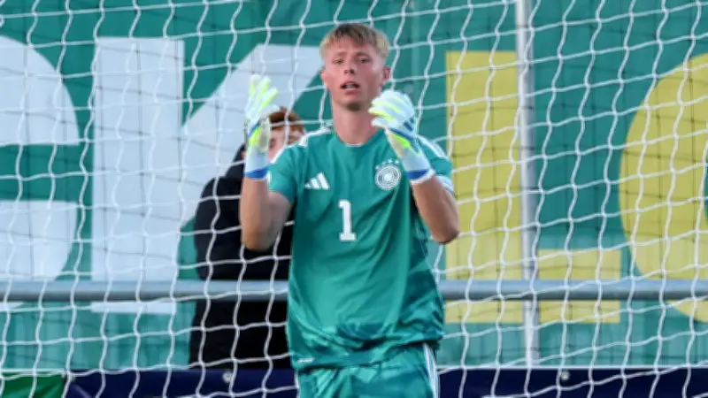 U19-EM: VfB-Keeper Hellstern patzt dreifach beim 4:3-Sieg gegen Dänemark