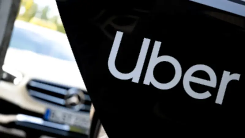 Uber und Autobrains starten Robotaxi-Flotte in München