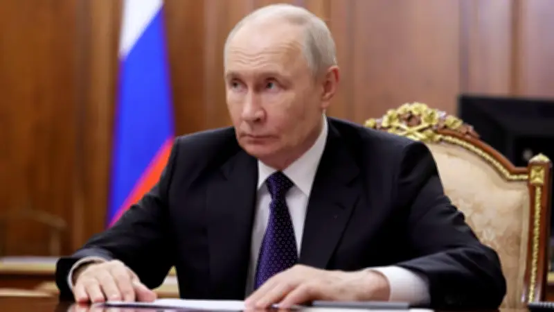 Ukraine-Angriffe treffen Putins Ölindustrie: Versorgungskrise in Russland