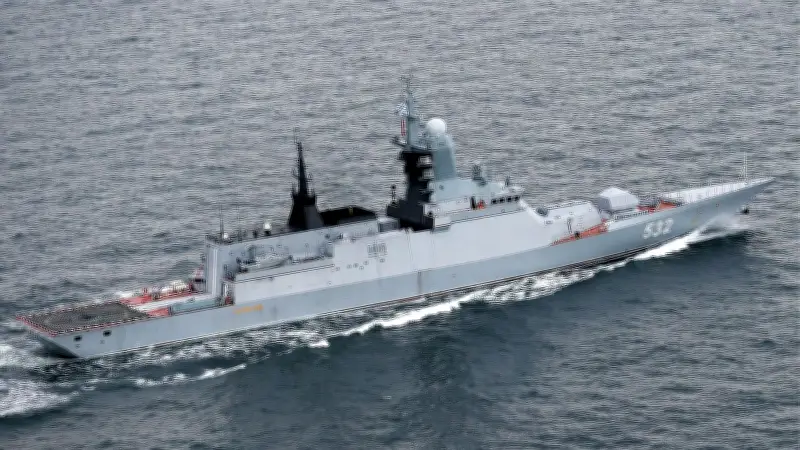 Ukraine gelingt Brandtreffer auf russischer Korvette in Kronstadt