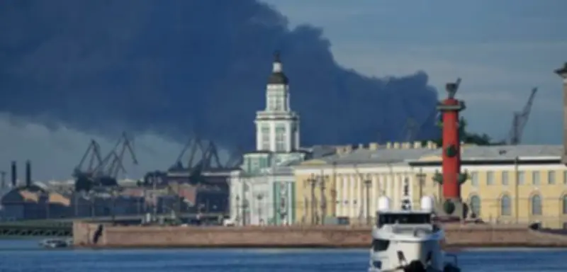 Ukrainische Drohnen treffen Ziele in Sankt Petersburg vor Wirtschaftsforum
