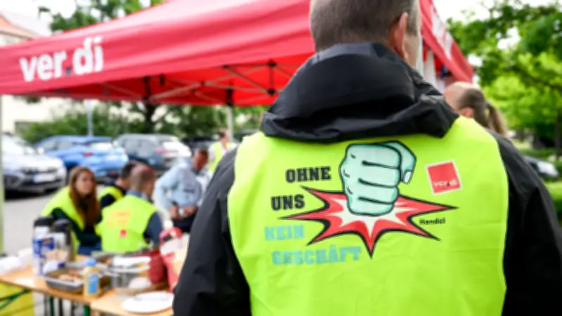 Verdi ruft zu Warnstreiks im Einzelhandel auf – Arbeitgeber lehnen ab
