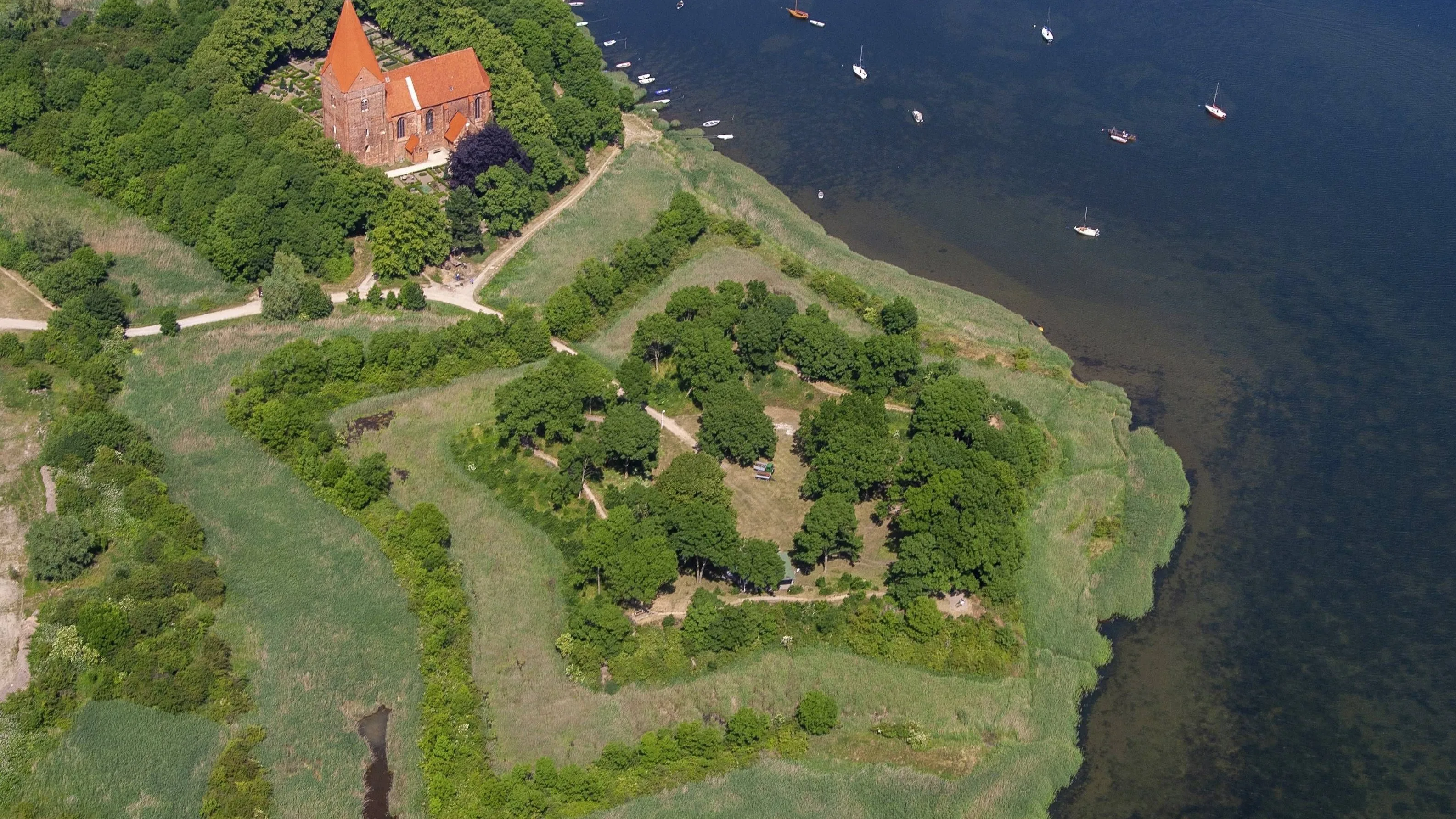 Vergessene Festungsanlage auf der Ostseeinsel Poel