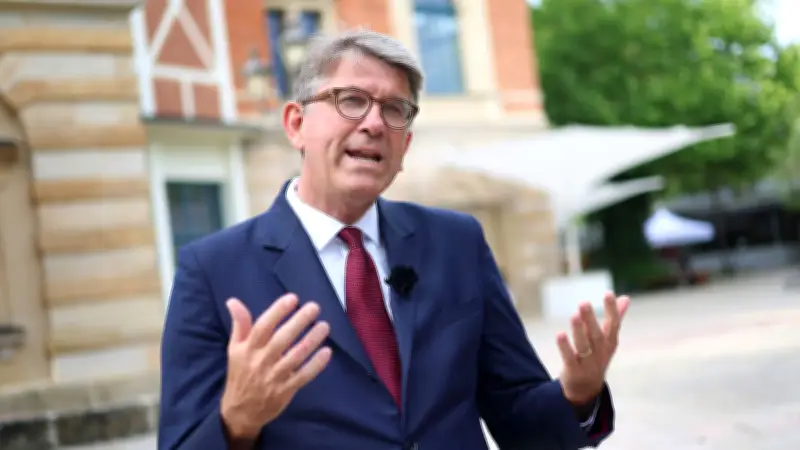 Weimer attackiert AfD: Wird zusammenfallen wie ein Soufflé