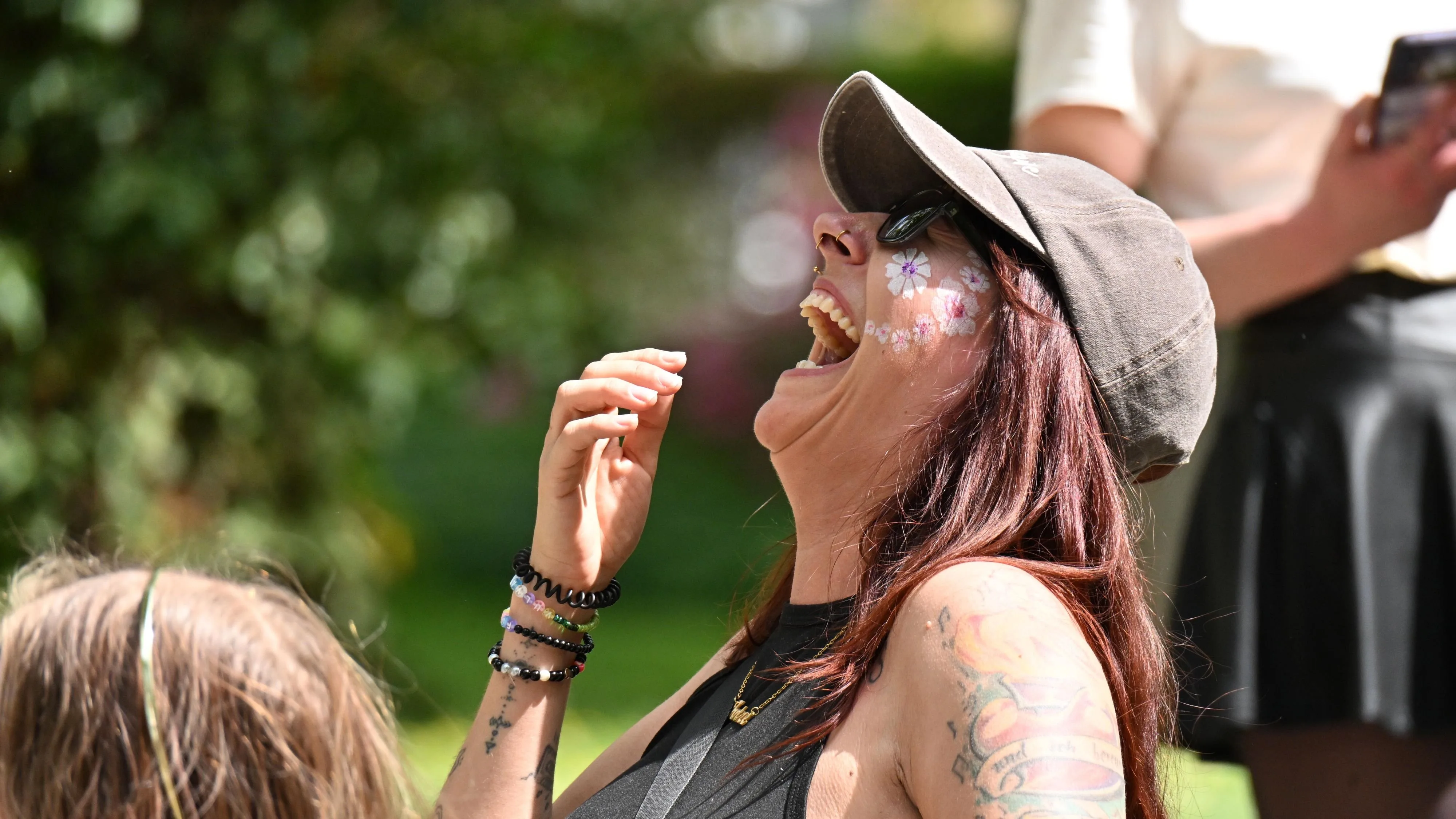 Weltlachtag in Aschersleben: Gemeinsames Lachen im Stadtpark