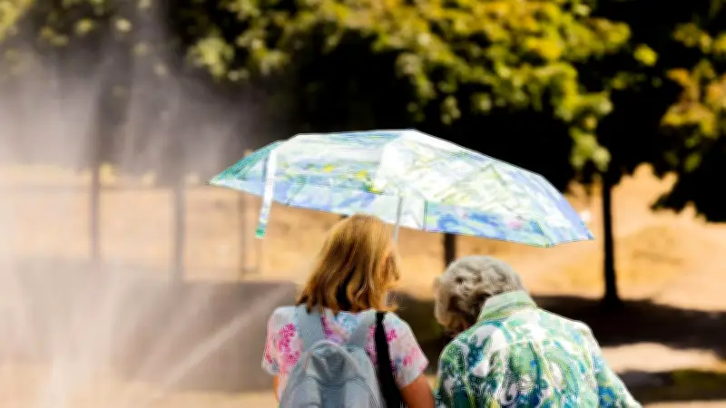 Wetterumschwung im Sommer: So schützen Sie Ihren Körper vor Hitze und Kälte