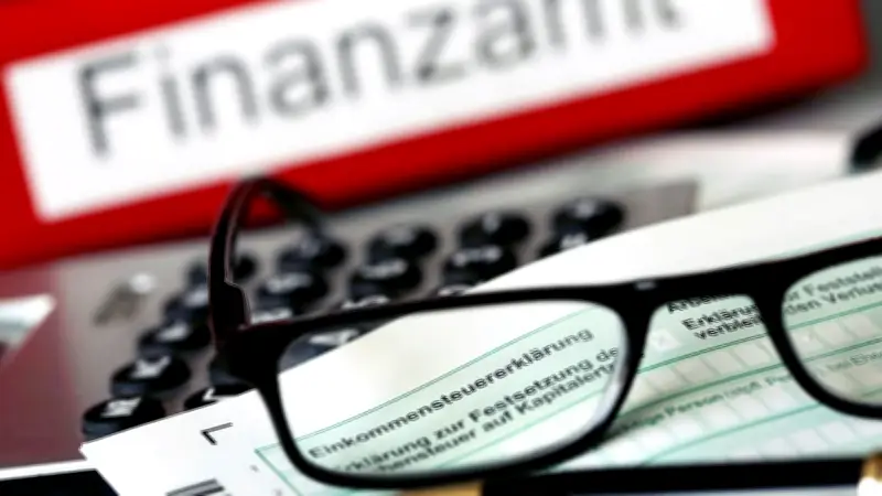 Wirtschaftsweise fordern grundlegende Steuerreform für Ehepaare
