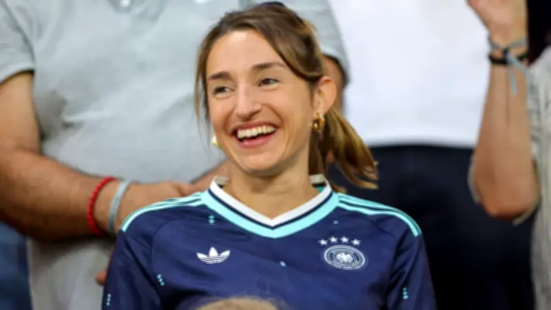WM 2026: Die Spielerfrauen der DFB-Stars – Wer ist mit wem liiert?