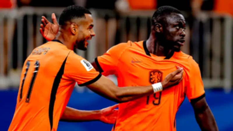 WM 2026: Holland zerlegt Schweden 5:1 – Doppelpack von Gakpo und Brobbey