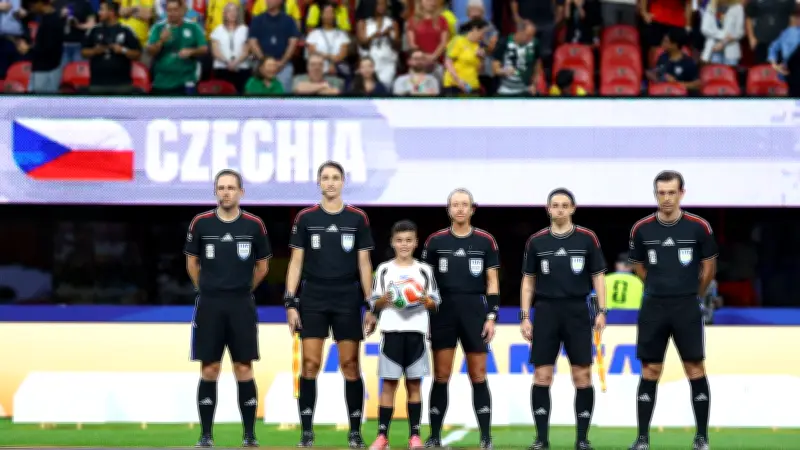 WM 2026: Van der Vaart bleibt TV-Experte trotz Diskriminierung