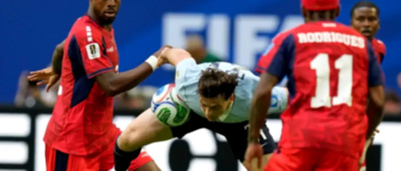 WM-Ärger um Uruguay-Spieler: Fairplay-Geste endet in Tor-Ärger