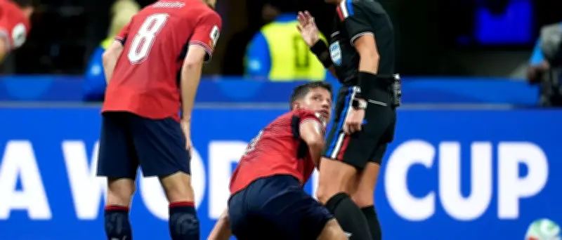 WM: Schiedsrichterin Tori Penso pfeift Deutschland gegen Ecuador