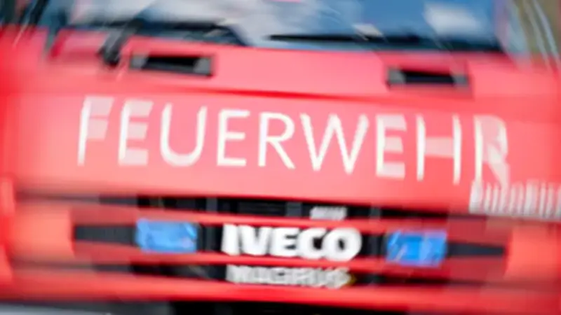 Wohnmobile brennen in Freiburg – Polizei ermittelt wegen Brandstiftung