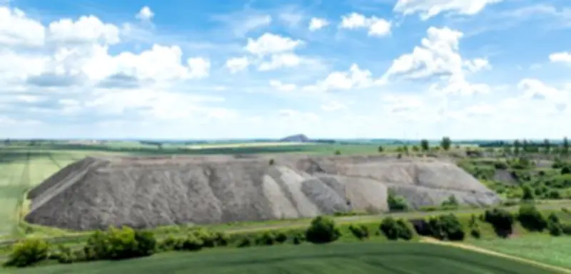 Zwölf Hektar große Bergbauhalde in Sachsen-Anhalt steht zum Verkauf