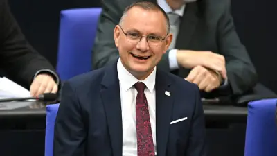 AfD-Chef Tino Chrupalla gesteht: Einmal Haschisch geraucht