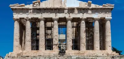 Akropolis-Restaurierung: Westfassade nach 200 Jahren wieder sichtbar
