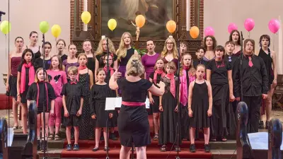 Canzonetta, Luftballons und Gesang bei Hitze in Berlin