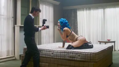 Cumshots und erste Liebe: „Truly Naked“ – Ein Blick auf die neue Serie