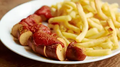 Currywurst ohne Pommes: Bahn streicht Tiefkühlkost aus Bordbistros