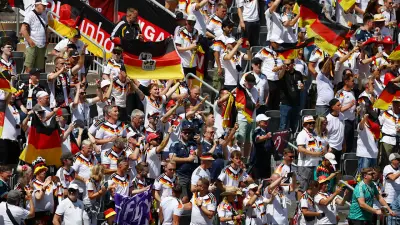 Deutschland-Heimspiel in Toronto: Fans feiern WM-Party in Kanada