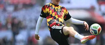 DFB-Aufwärmshirt: WM-Stars im Karnevals-Look