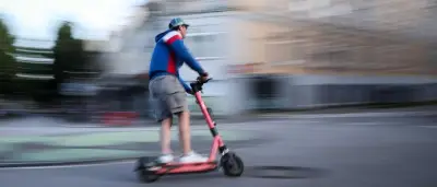 E-Roller und Pedelecs: 2025 mehr Tote – DVR fordert strengere Regeln