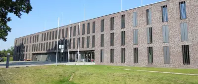 Ein Tag im offenen Vollzug: Acht-Finger-Bernd und die Anstalt Düppel