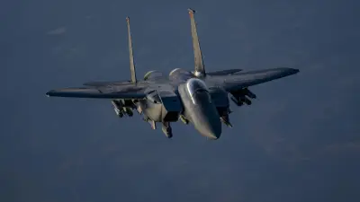 F-15-Pilot berichtet von Drohnenschwarm im Iran: „Echtes Alienzeug“