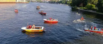 Jugendlicher in Spree verschwunden: Großsuche in Berlin-Oberschöneweide