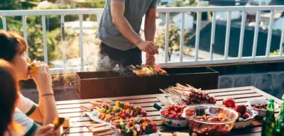 Nachbarschaftsstreit um Grillen: Wann ist eine Klage möglich?