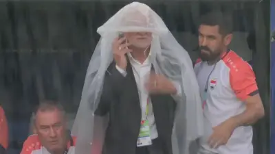 Regen-Chaos unterbricht WM-Spiel Frankreich gegen Irak