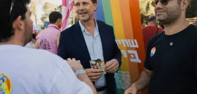 Steffen Seibert verabschiedet sich als Botschafter in Israel mit hebräischem Video