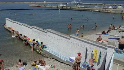 Streit um Geschlechtertrennung: Touristin darf nicht in Männerbereich am Strand