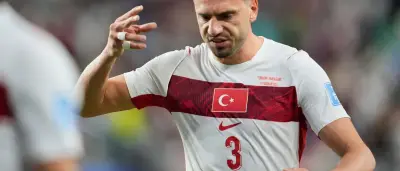 Türkei trotz Überzahl nach Rot-Premiere aus WM ausgeschieden